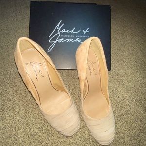 Badgley Mischka Heels